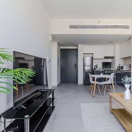 Sahab - Solo 1Br Apt In Al Jada Шарджа Екстериор снимка