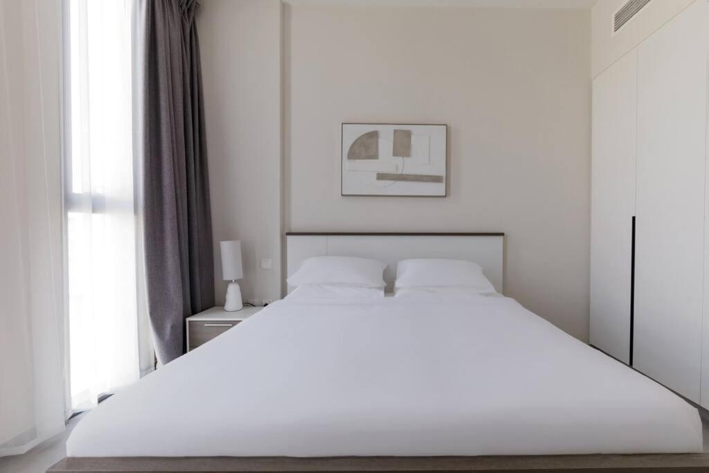 Sahab - Solo 1Br Apt In Al Jada Шарджа Екстериор снимка