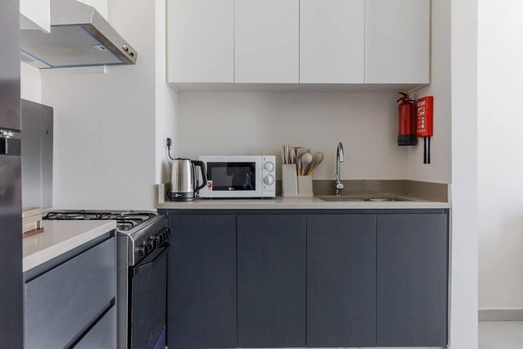 Sahab - Solo 1Br Apt In Al Jada Шарджа Екстериор снимка