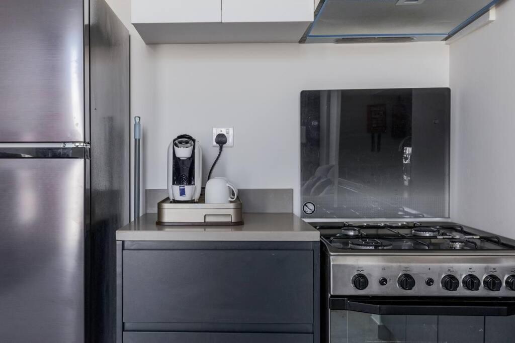 Sahab - Solo 1Br Apt In Al Jada Шарджа Екстериор снимка