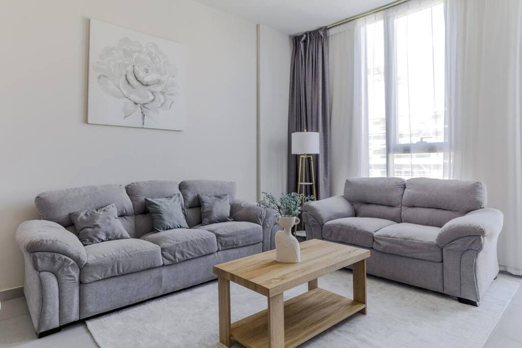 Sahab - Solo 1Br Apt In Al Jada Шарджа Екстериор снимка